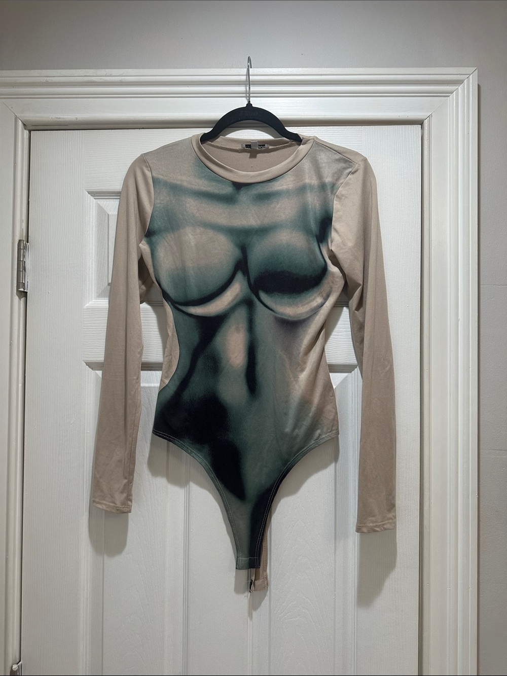 Fashion Nova Beige Bodysuit with Dark Green Sculptural Print